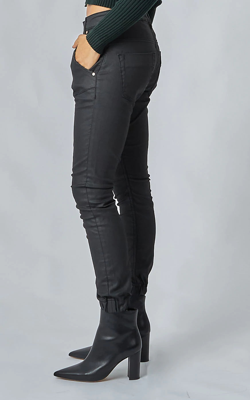 Coated Cuffed Jeans - Coated Black